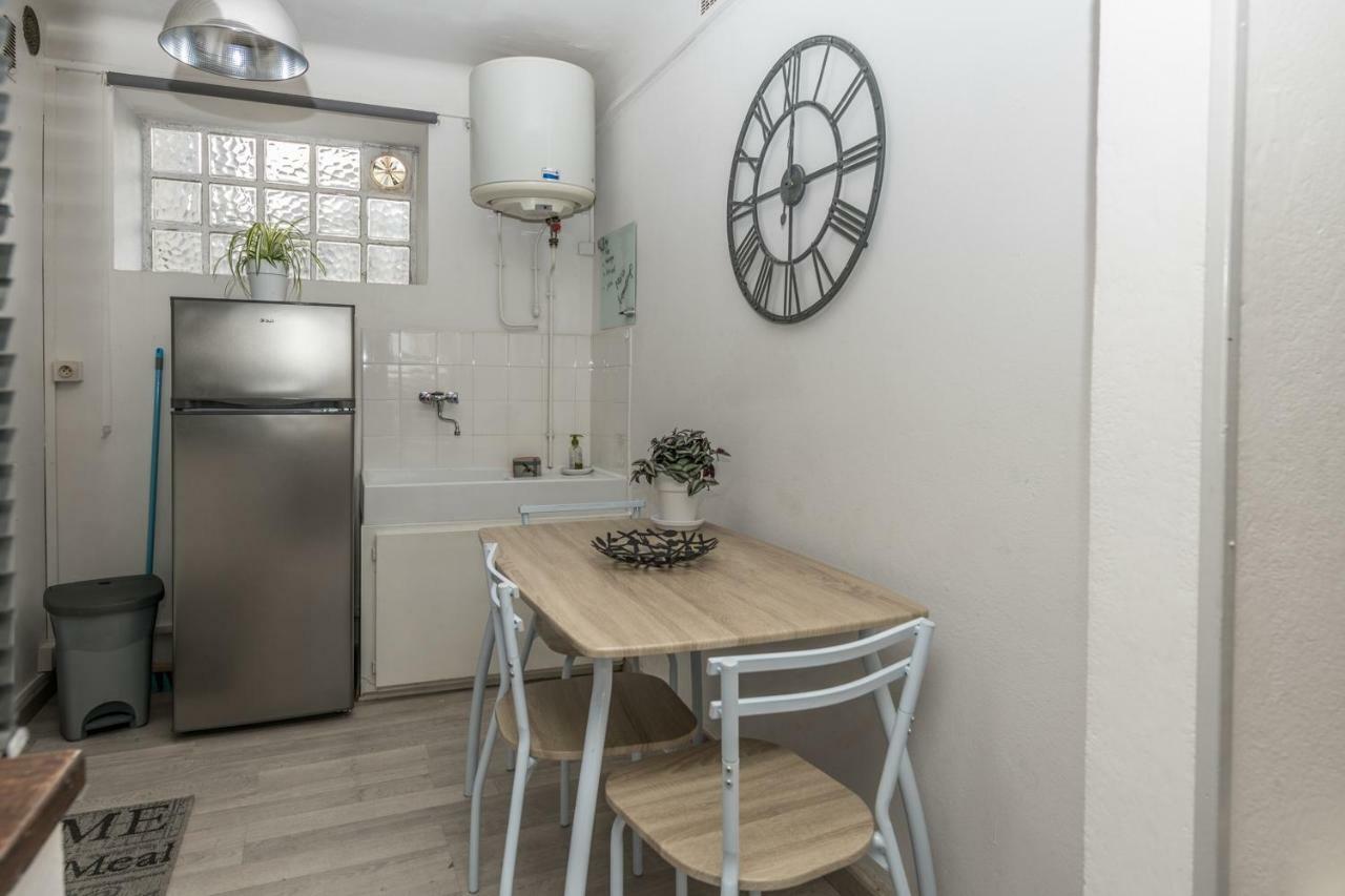 Studio avec vue sur les arénes Arles Extérieur photo