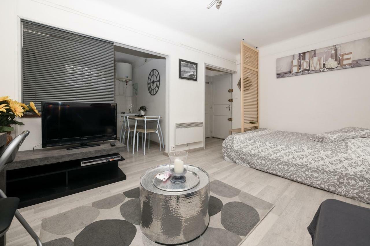 Studio avec vue sur les arénes Arles Extérieur photo